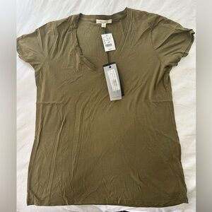 NWT Nili Lotan T-shirt in olive. Size L